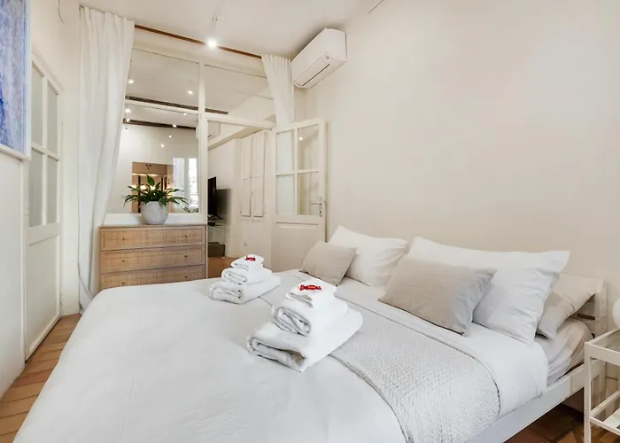 Leonina Art House Apartment
